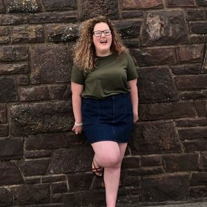 Meet your Posher, Keeley